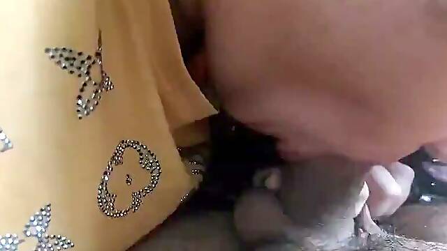 Novia Tragando Semen