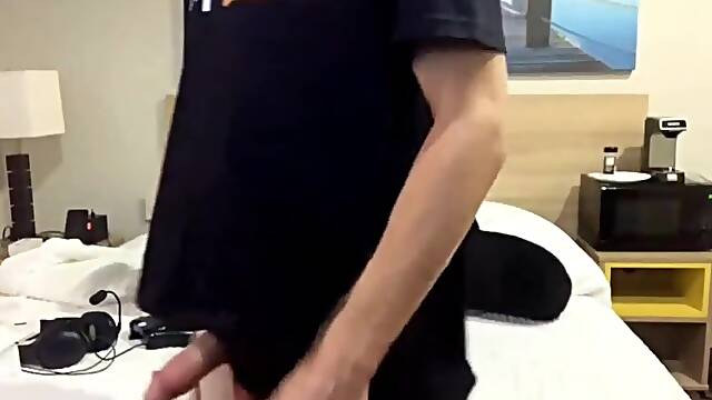 Stepbro Hotel Scene