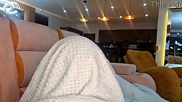 I make enjoyment of my cuckolded stepsister during the time that riding her boyfriends knob out of a cock rubber - ALEJANDRA PALACIOS