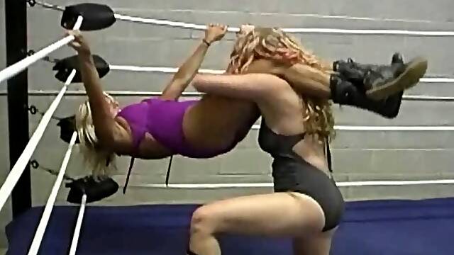 Nasy Ladies, Adult Pro Wrestling, Sore Wet Pussys And Bruised Tits