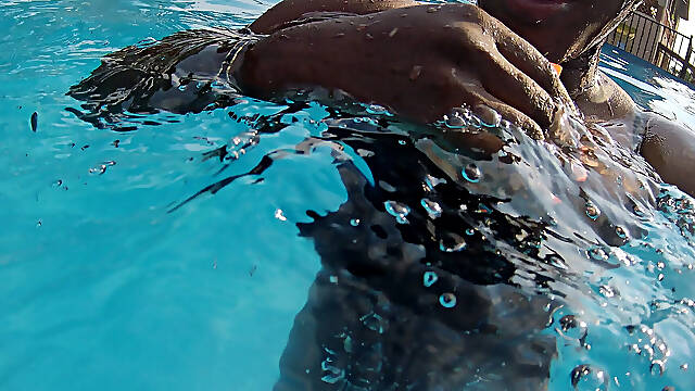 Unique Underwater Shots of Two Black Lesbians